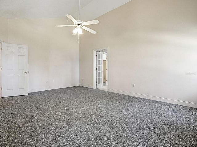 592 CRESCENT STREET, Umatilla, FL 32784