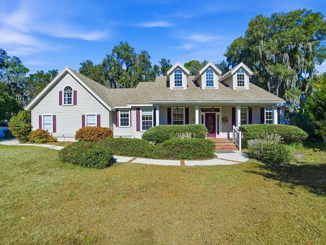 592 CRESCENT STREET, Umatilla, FL 32784