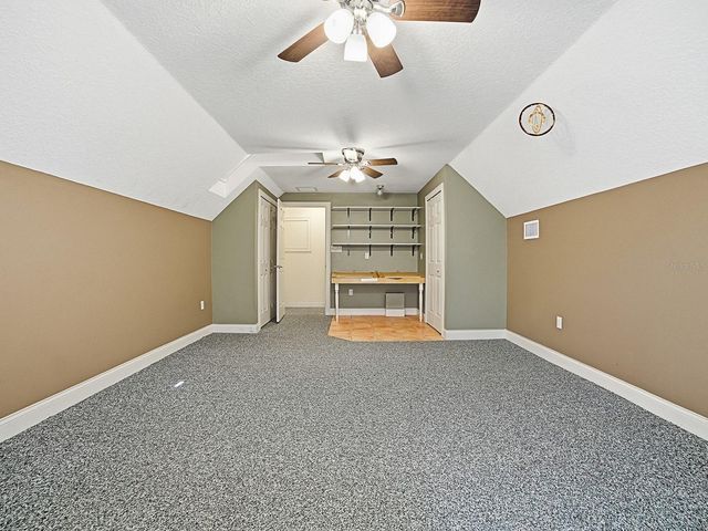 592 CRESCENT STREET, Umatilla, FL 32784