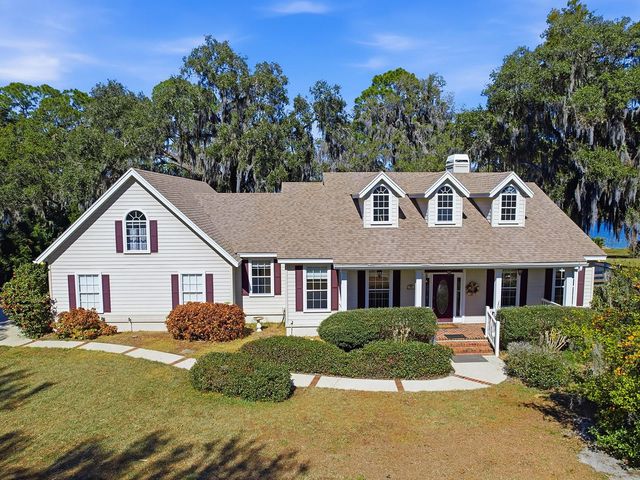 592 CRESCENT STREET, Umatilla, FL 32784