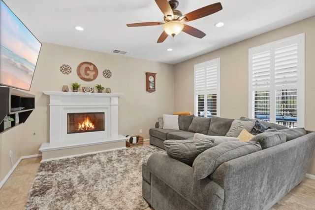 1080 Breakaway Drive, Oceanside, CA 92057