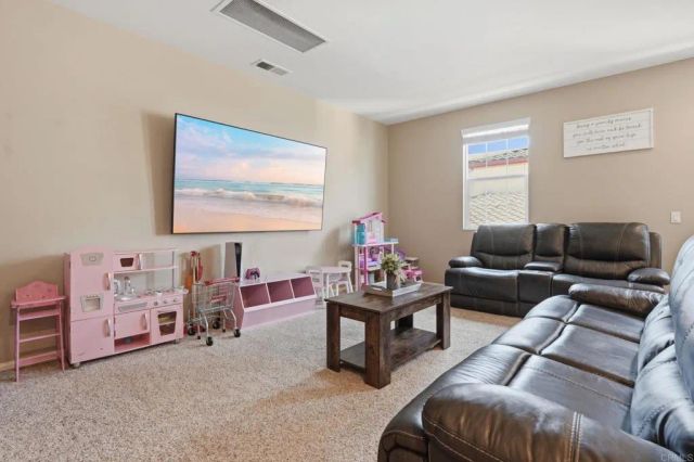 1080 Breakaway Drive, Oceanside, CA 92057