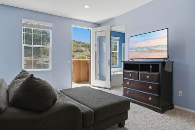 1080 Breakaway Drive, Oceanside, CA 92057