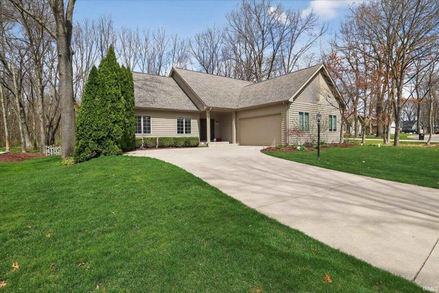 11781 Old Oak Drive, Granger, IN 46530