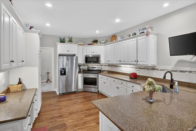 11781 Old Oak Drive, Granger, IN 46530