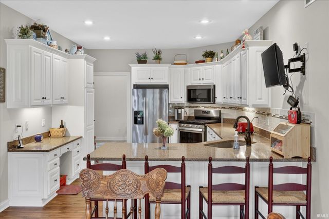 11781 Old Oak Drive, Granger, IN 46530