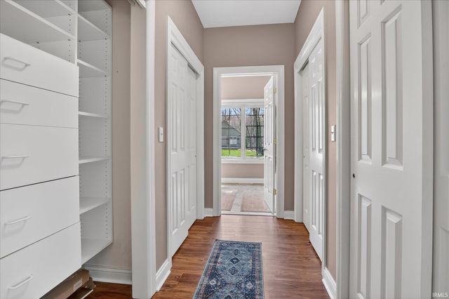 11781 Old Oak Drive, Granger, IN 46530