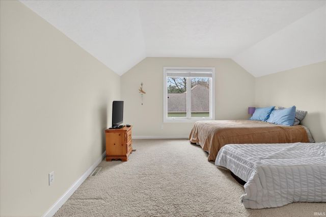 11781 Old Oak Drive, Granger, IN 46530