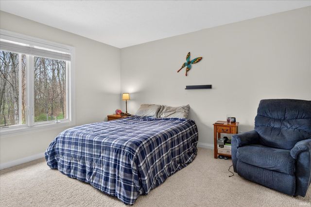 11781 Old Oak Drive, Granger, IN 46530