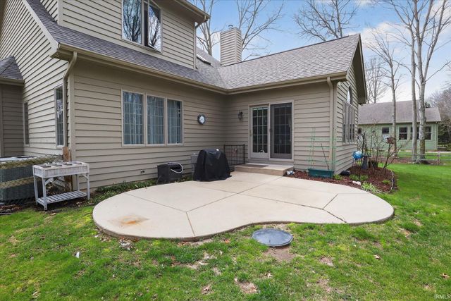 11781 Old Oak Drive, Granger, IN 46530