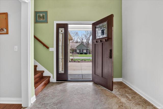 11781 Old Oak Drive, Granger, IN 46530