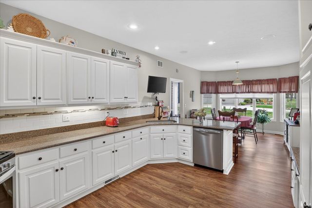 11781 Old Oak Drive, Granger, IN 46530