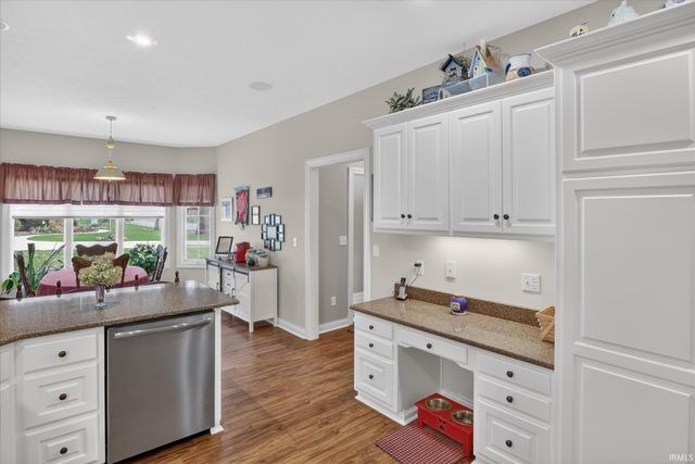 11781 Old Oak Drive, Granger, IN 46530
