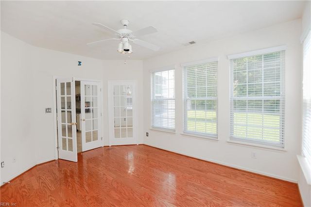 1813 Laurel Oak LN, Virginia Beach, VA 23453