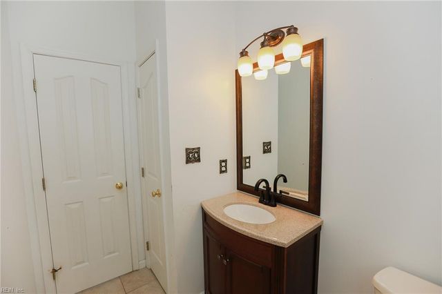 1813 Laurel Oak LN, Virginia Beach, VA 23453