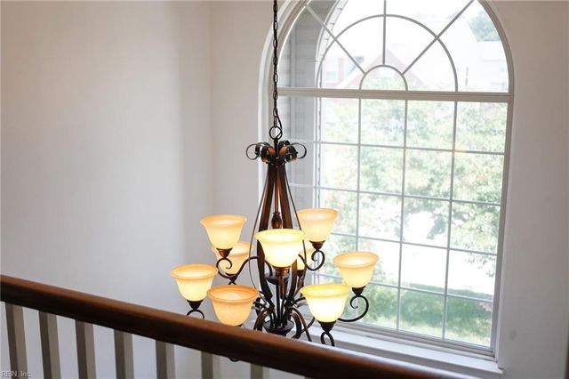 1813 Laurel Oak LN, Virginia Beach, VA 23453