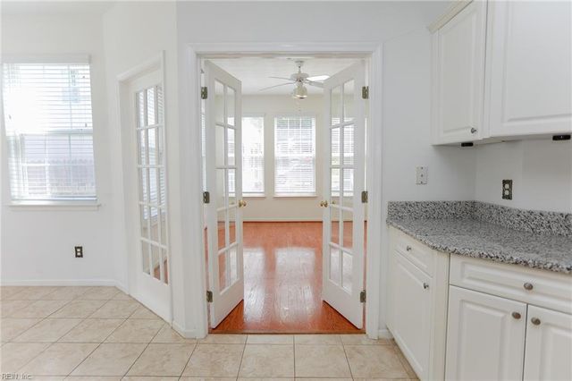 1813 Laurel Oak LN, Virginia Beach, VA 23453