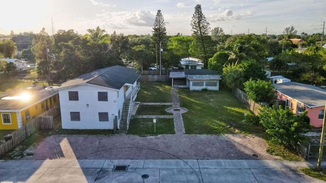124 SW 8th Avenue, Delray Beach, FL 33444