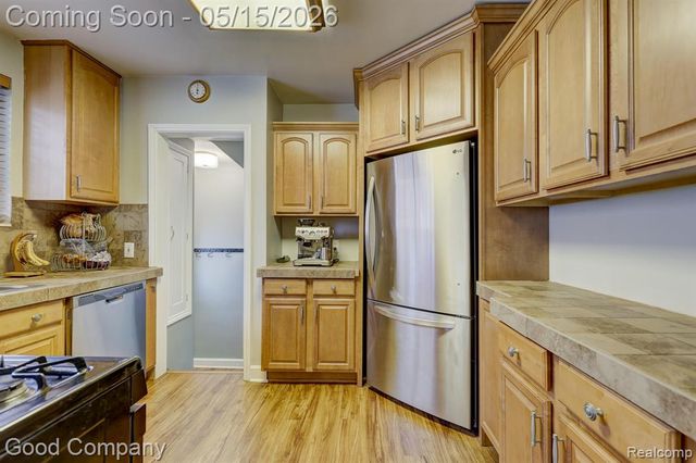 430 S Edison Avenue, Royal Oak, MI 48067