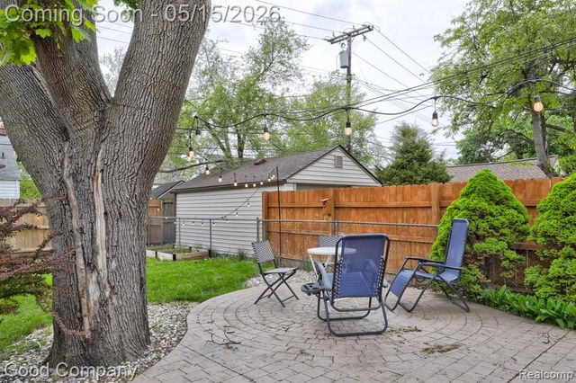 430 S Edison Avenue, Royal Oak, MI 48067