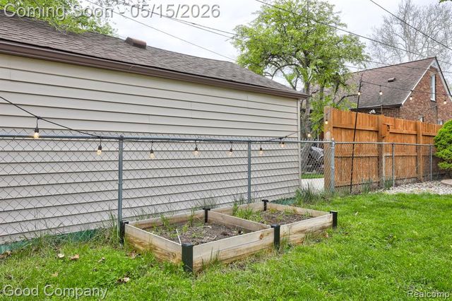 430 S Edison Avenue, Royal Oak, MI 48067