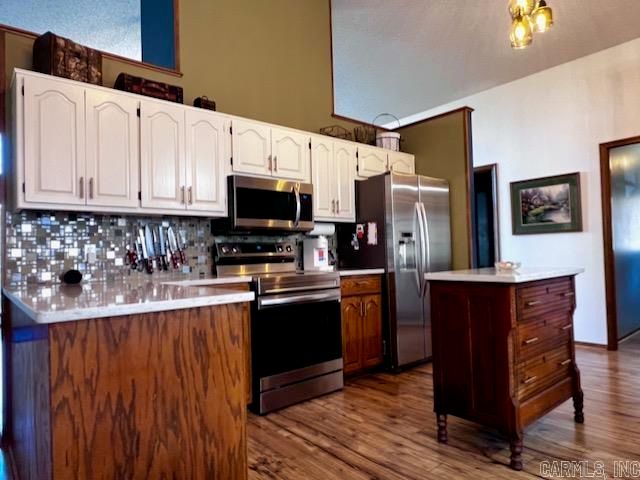 2 Balenciaga Way, Hot Springs Village, AR 71909