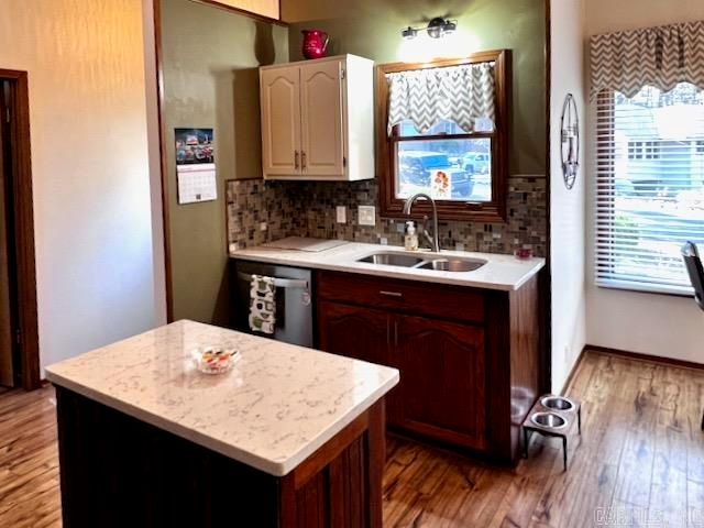 2 Balenciaga Way, Hot Springs Village, AR 71909