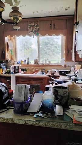 991 S tuscola Road, Bay City, MI 48708