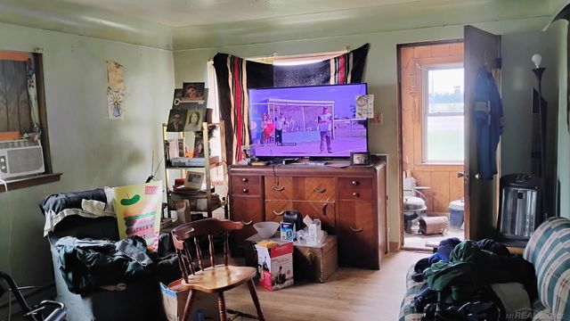 991 S tuscola Road, Bay City, MI 48708