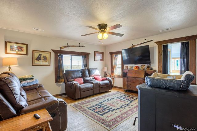 73 Mid land Avenue, Hartsel, CO 80449