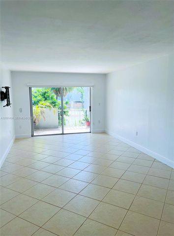 6195 W 18th Avenue G214, Hialeah, FL 33012