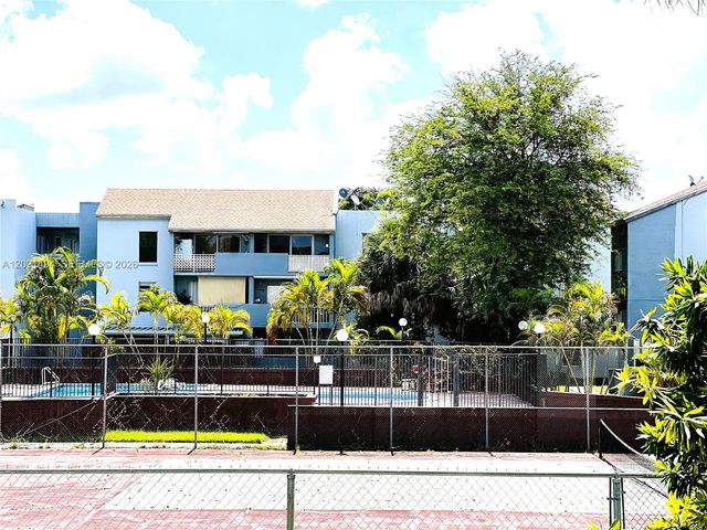 6195 W 18th Avenue G214, Hialeah, FL 33012