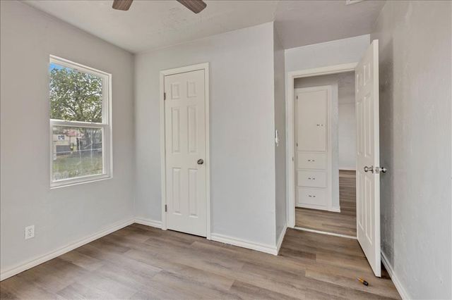 3912 SE 10th Place, Del City, OK 73115