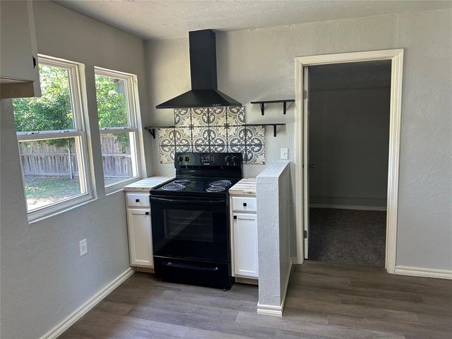 3912 SE 10th Place, Del City, OK 73115