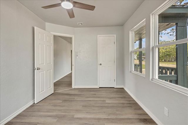 3912 SE 10th Place, Del City, OK 73115