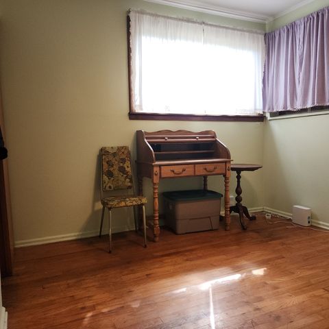 4605 W 84th Place, Chicago, IL 60652