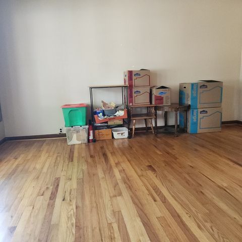 4605 W 84th Place, Chicago, IL 60652