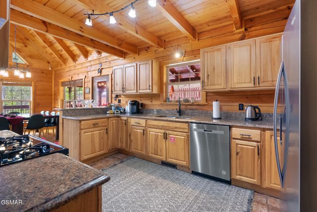 1238 Mossy Cove Way, Sevierville, TN 37876