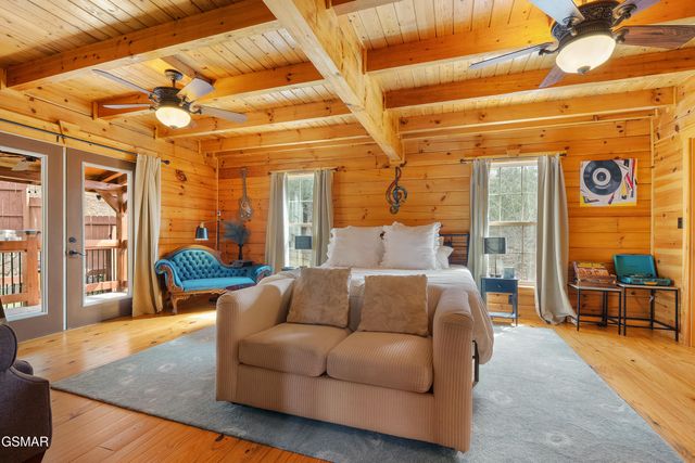 1238 Mossy Cove Way, Sevierville, TN 37876