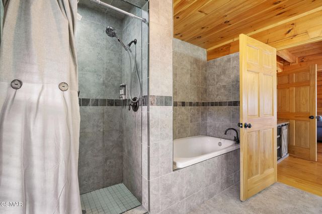 1238 Mossy Cove Way, Sevierville, TN 37876