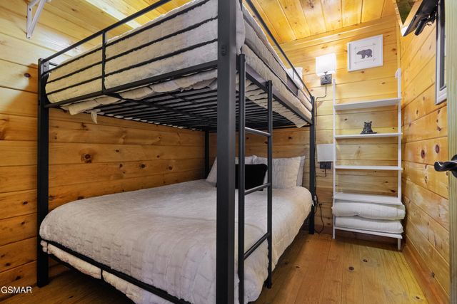 1238 Mossy Cove Way, Sevierville, TN 37876