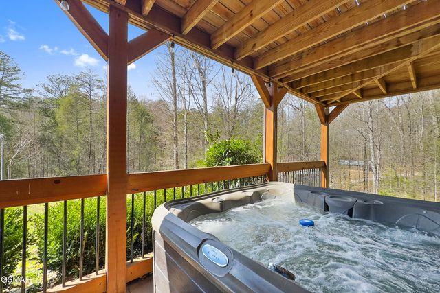 1238 Mossy Cove Way, Sevierville, TN 37876