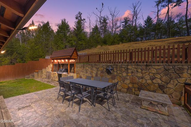 1238 Mossy Cove Way, Sevierville, TN 37876