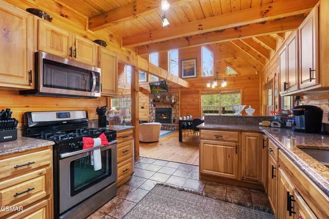 1238 Mossy Cove Way, Sevierville, TN 37876