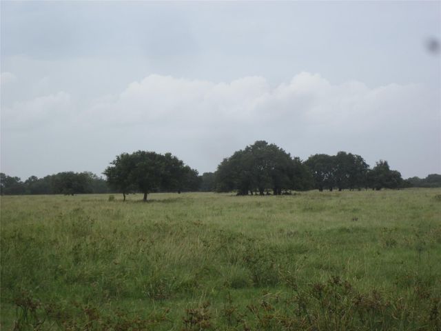 3671 W Fm 1093 Road, Wallis, TX 77485