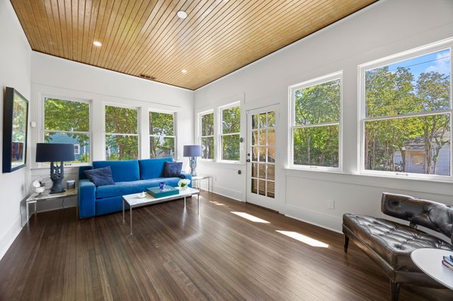 732 Haines Avenue, Dallas, TX 75208