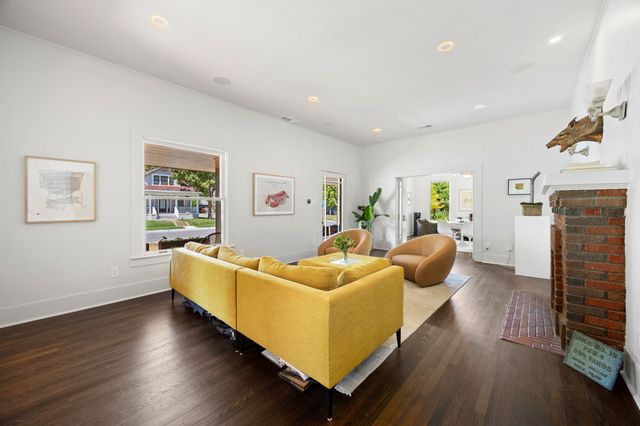 732 Haines Avenue, Dallas, TX 75208