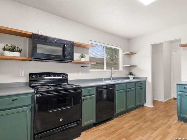 10034 Southern Sun, San Antonio, TX 78245