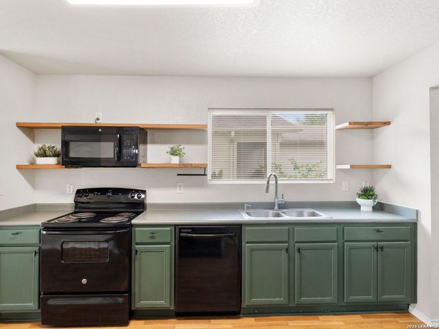 10034 Southern Sun, San Antonio, TX 78245