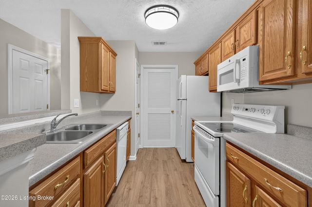 1101 Powerhouse Ln 204, Louisville, KY 40242